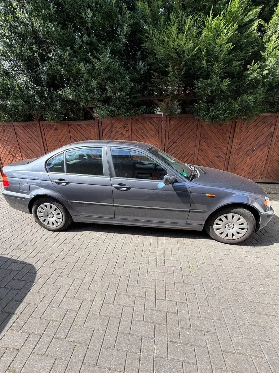 Gebraucht BMW 316 116 PS (85 kW) 2003 Grau Limousine