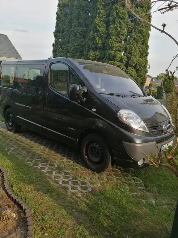 Second-hand Nissan Primastar 147 CP (108 kW) 2009 Negru Monovolum