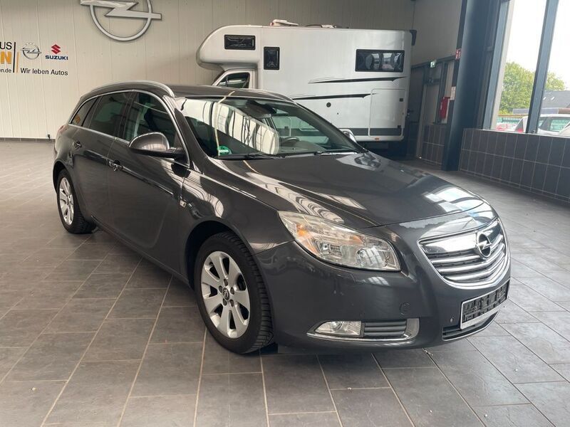Karbongrau (metallic) Gebraucht 2012 Opel Insignia Kombi | 4.500 € (Etwas zu teuer) - Bild 1/4