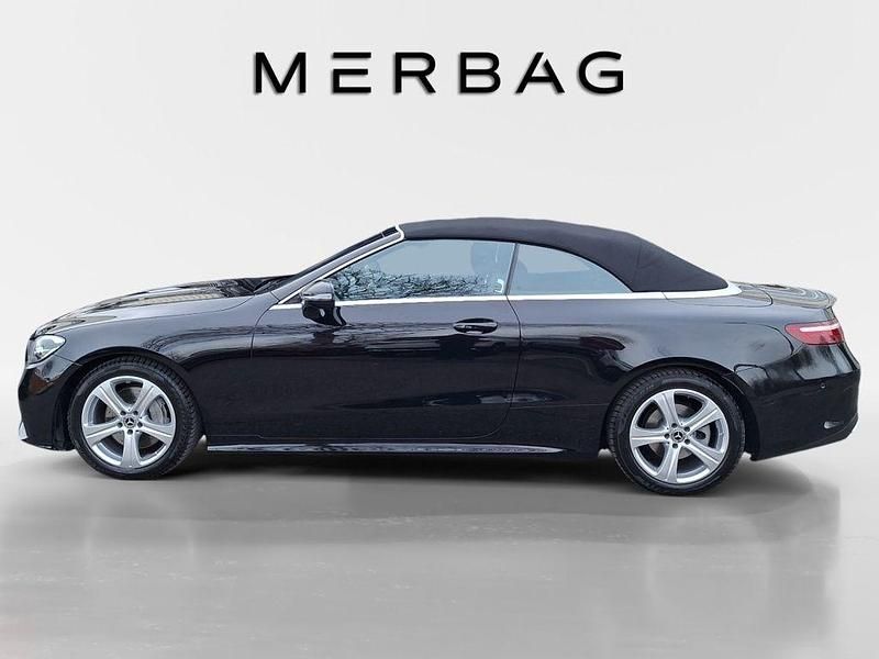 Gebraucht Mercedes E200 AMG 197 PS (144 kW) 2022 Schwarz Cabrio