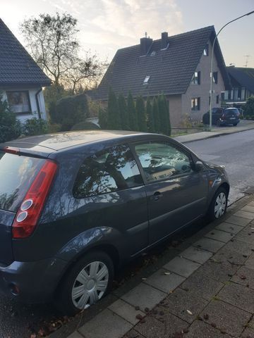 Gebraucht Ford Fiesta 109 PS (80 kW) 2006 Grau Kleinwagen