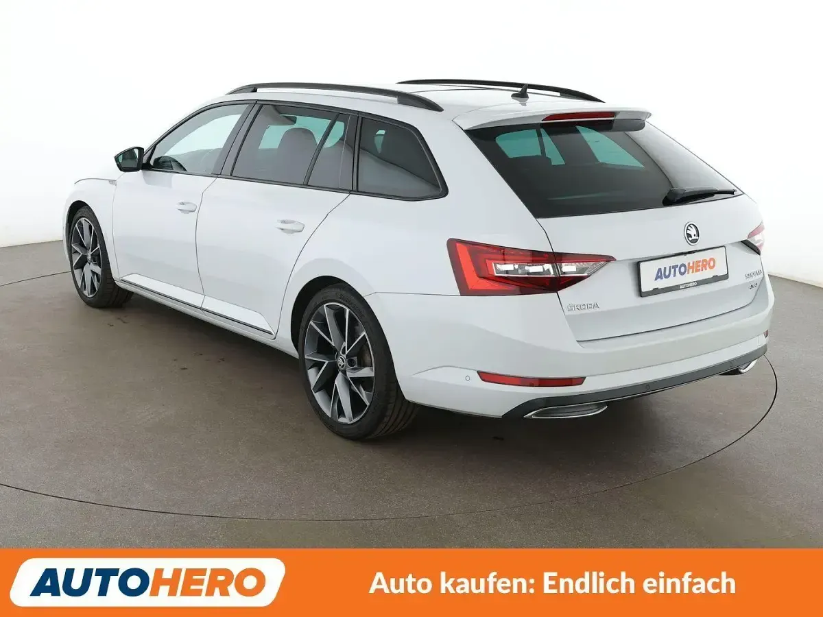Gebraucht Skoda Superb SportLine 190 PS (139 kW) 2019 Weiß Kombi