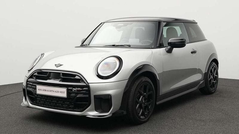 Grau Gebraucht 2024 Mini John Cooper Works Kleinwagen | 30.182 € (Superpreis) - Bild 1/4