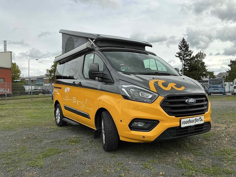 Grau Gebraucht 2021 Ford Transit Custom Nugget Van / Kleinbus | 51.500 € (Etwas zu teuer) - Bild 1/4