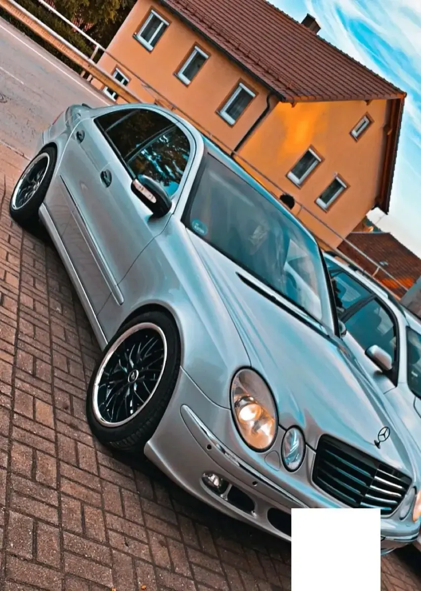 Gebraucht Mercedes E500 306 PS (225 kW) 2004 Silber Limousine