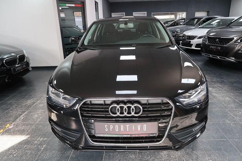 Gebraucht Audi A4 Attraction 150 PS (110 kW) 2015 Mythosschwarz Limousine