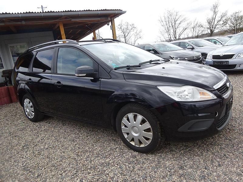 Gebraucht Ford Focus 109 PS (80 kW) 2011 Schwarz Kombi