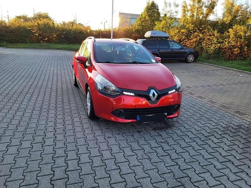 Gebraucht Renault Clio GrandTour 90 PS (66 kW) 2014 Rot Kombi