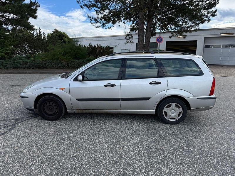 Gebraucht 2004 Ford Focus Ambiente Kombi | 355 € (Superpreis) - Bild 1/4