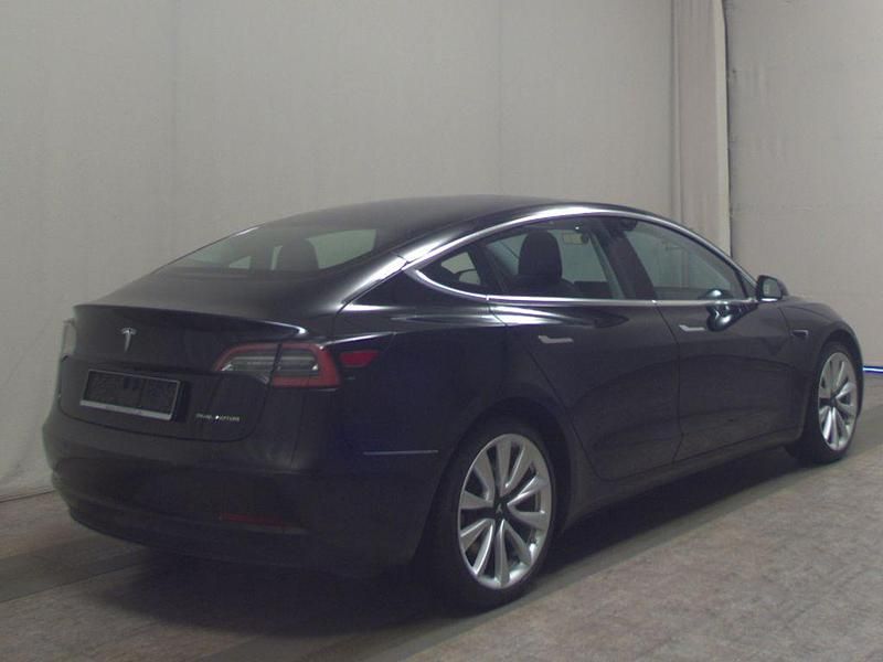 Gebraucht Tesla Model 3 258 kW (351 PS) 2019 Perl weiss (metallic) Limousine