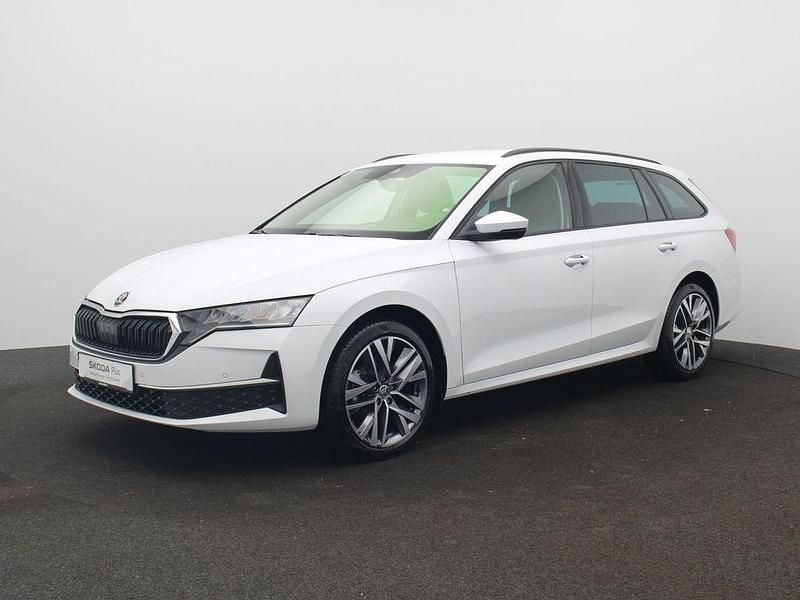 Gebraucht Skoda Octavia Selection 150 PS (110 kW) 2024 Moonweiß perleffekt Kombi