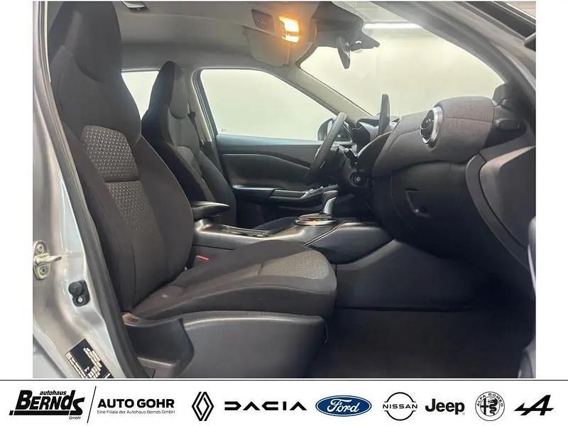 Gebraucht Nissan Juke Acenta 114 PS (83 kW) 2024 Silber SUV