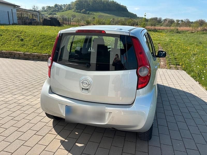 Usata Opel Agila 65 CV (47 kW) 2008 Argento Utilitaria