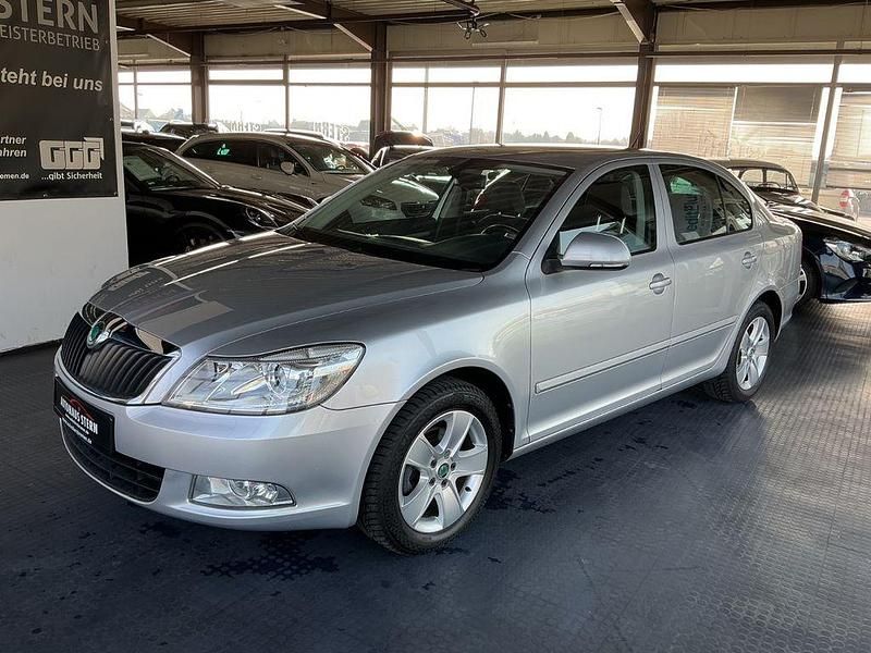 Gebraucht Skoda Octavia Elegance 122 PS (89 kW) 2012 Silber Limousine