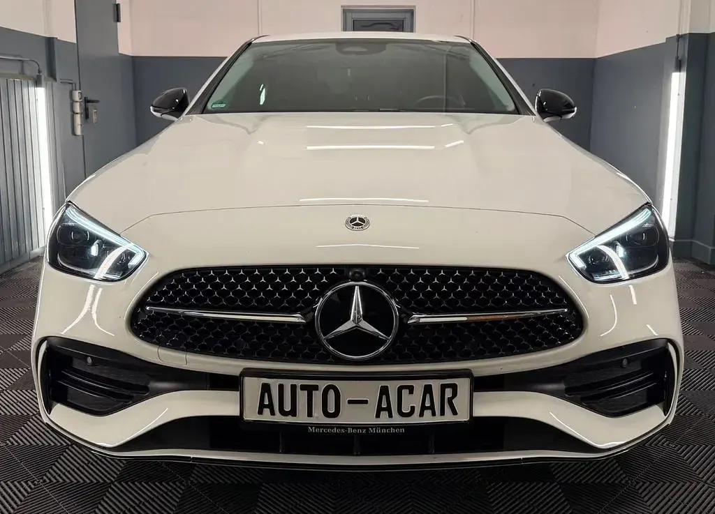 Gebraucht Mercedes C300 AMG line 258 PS (189 kW) 2024 Weiß Limousine