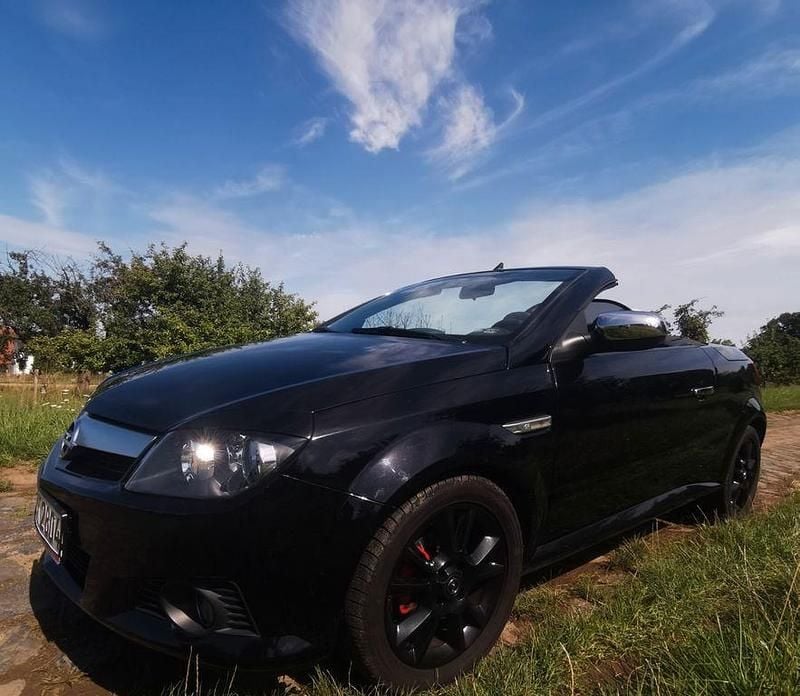 Schwarz Gebraucht 2004 Opel Tigra Sport Cabrio | 3.995 € - Bild 1/4