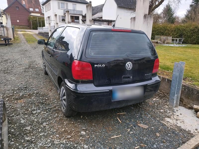 Gebraucht VW Polo 60 PS (44 kW) 2001 Schwarz Kleinwagen