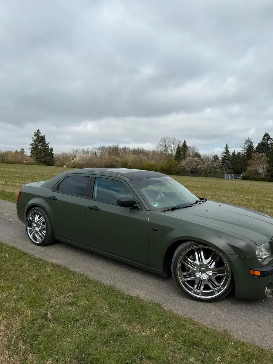 Gebraucht Chrysler 300C 218 PS (160 kW) 2010 Grün Limousine