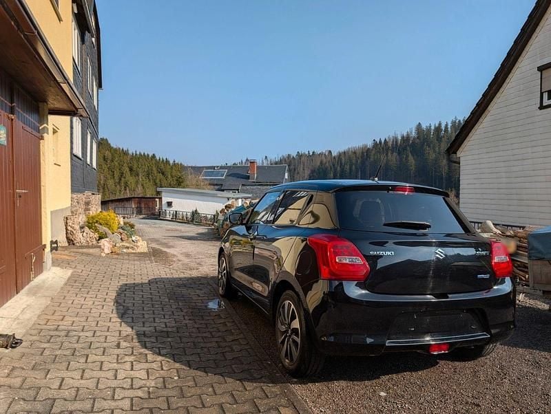 Gebraucht Suzuki Swift Comfort+ 111 PS (81 kW) 2020 Schwarz Kleinwagen