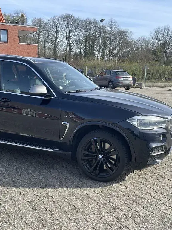 Gebraucht BMW X5 M50 Performance 381 PS (280 kW) 2014 Schwarz SUV
