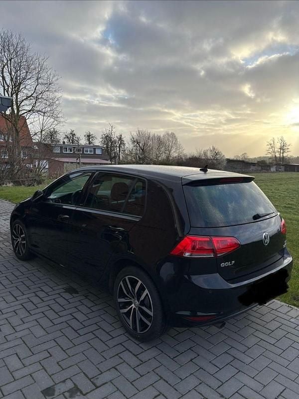 Gebraucht VW Golf VII Allstar 110 PS (80 kW) 2016 Schwarz Limousine