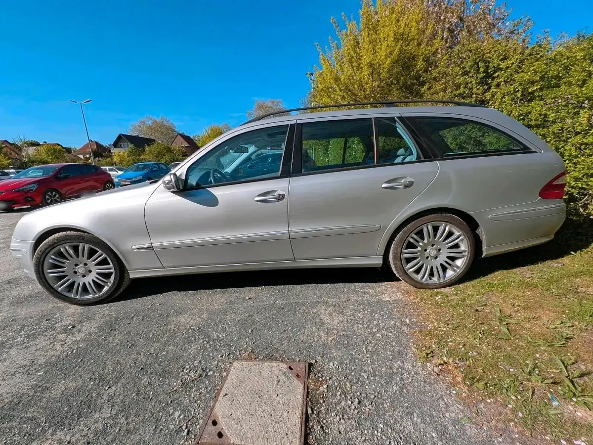 Usata Mercedes E240 177 CV (130 kW) 2003 Argento Station wagon