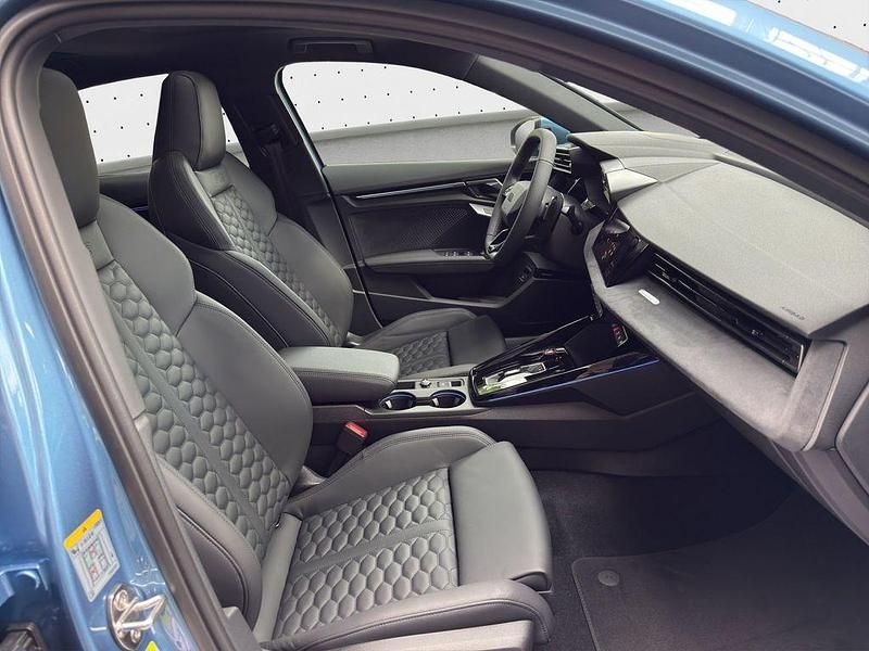 Gebraucht Audi RS3 Sport 400 PS (294 kW) 2026 Blau Limousine