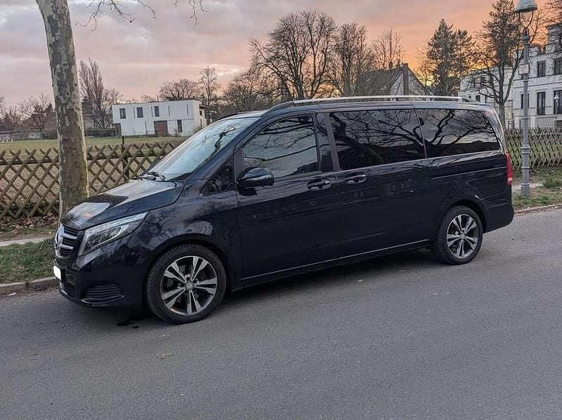 Gebraucht Mercedes E250 190 PS (139 kW) 2016 Blau Kombi