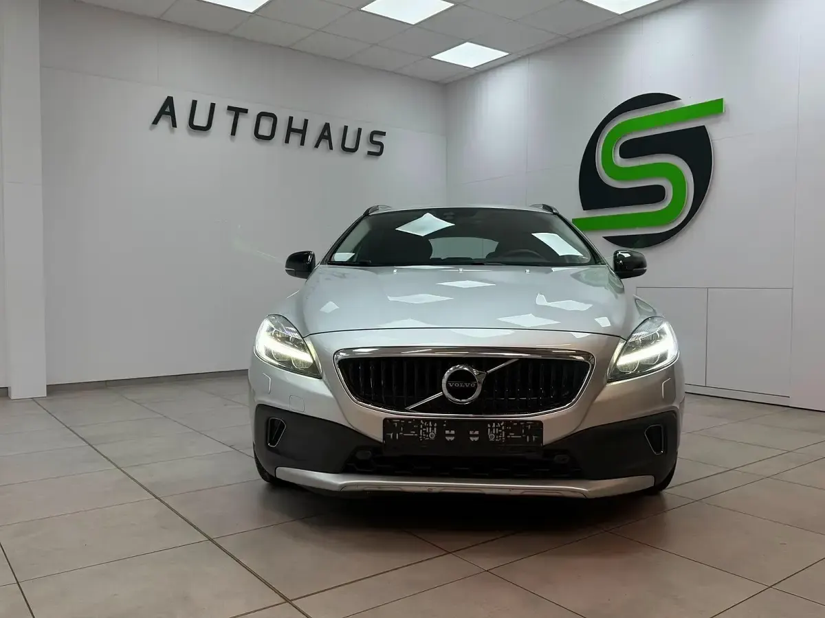 Gebraucht Volvo V40 150 PS (110 kW) 2016 Silber Kombi