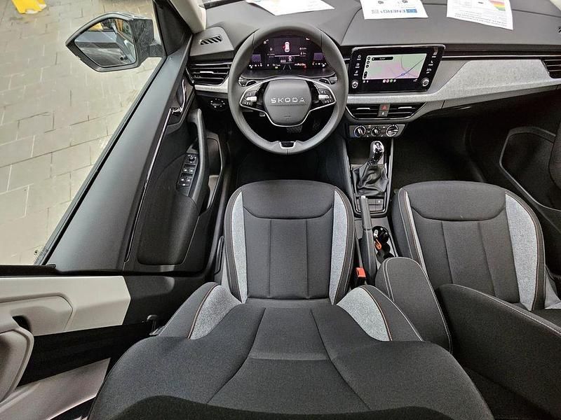 Neu Skoda Kamiq Selection 116 PS (85 kW) 2025 Grau SUV