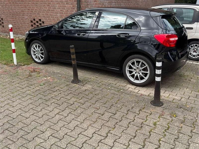 Gebraucht Mercedes A220 170 PS (125 kW) 2013 Schwarz Kleinwagen