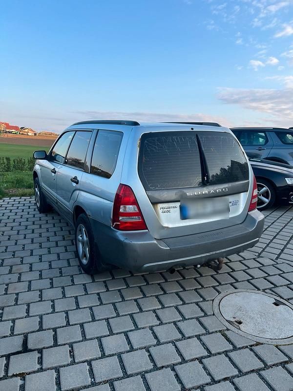Second-hand Subaru Forester 130 CP (95 kW) 2004 Gri SUV