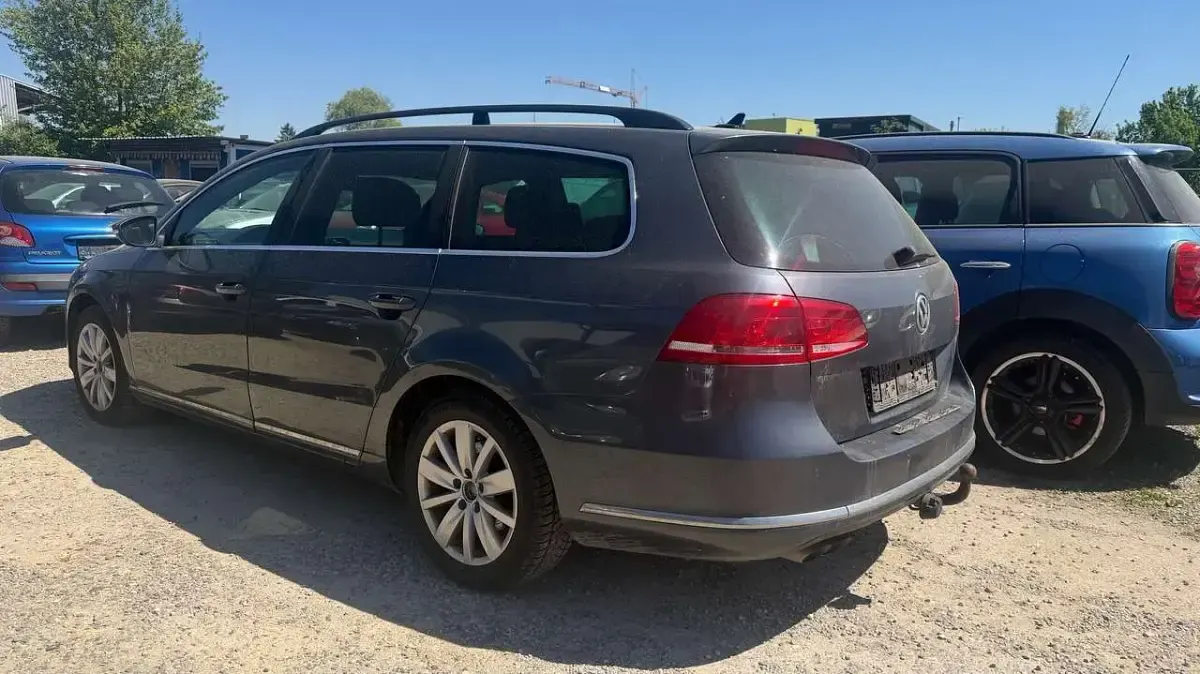 Gebraucht VW Passat Highline 140 PS (102 kW) 2014 Grau Kombi