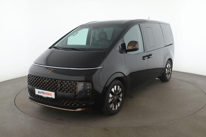 Schwarz Gebraucht 2021 Hyundai Staria Signature Van | 35.620 € (Fairer Preis) - Bild 1/3