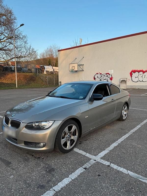 Gebraucht BMW 325 218 PS (160 kW) 2009 Beige Coupé