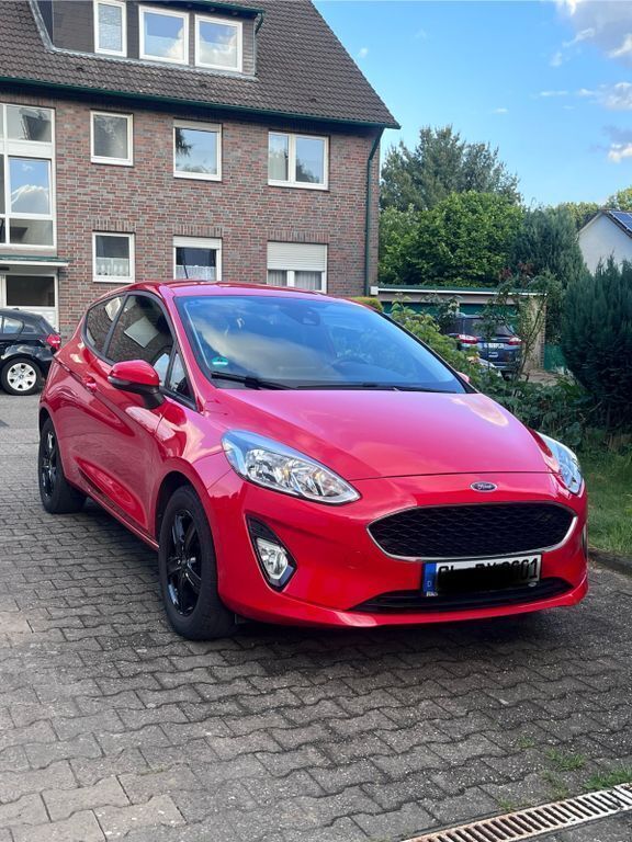 Gebraucht Ford Fiesta Cool & Connect 101 PS (74 kW) 2018 Rot Kleinwagen