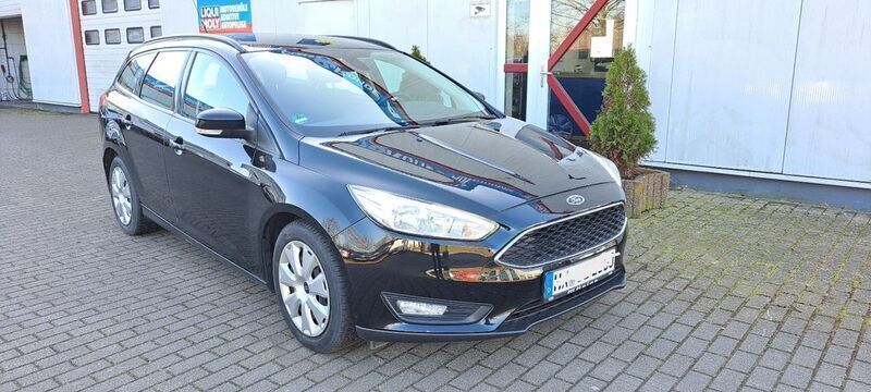 Schwarz Gebraucht 2015 Ford Focus Business Edition Limousine | 7.900 € (Fairer Preis) - Bild 1/4