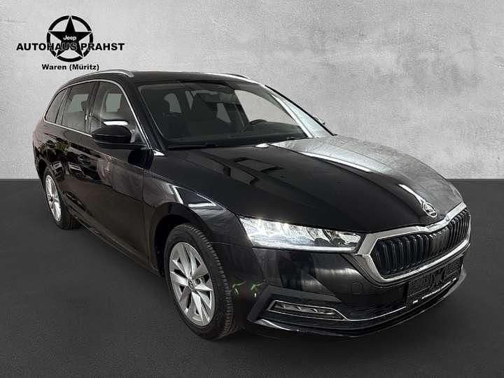Black metallic Gebraucht 2021 Skoda Octavia Kombi | 22.600 € (Fairer Preis) - Bild 1/4