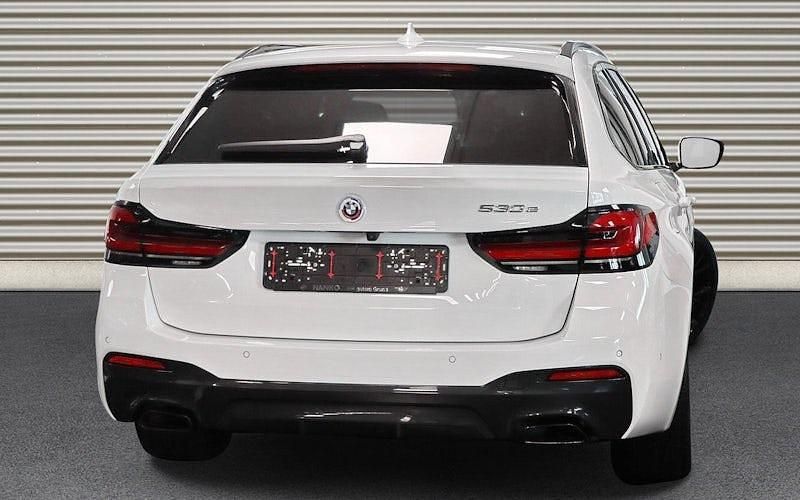 Gebraucht BMW 530e Shadowline 292 PS (214 kW) 2023 Weiß Kombi