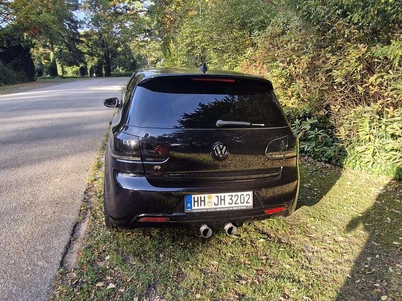 Gebraucht VW Golf VI R 271 PS (199 kW) 2010 Schwarz Kleinwagen