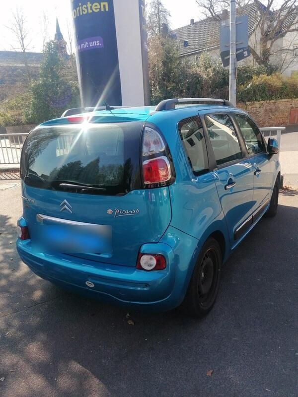 Blau Gebraucht 2011 Citroën C3 Picasso Exclusive Van / Kleinbus | 3.380 € (Fairer Preis) - Bild 1/4