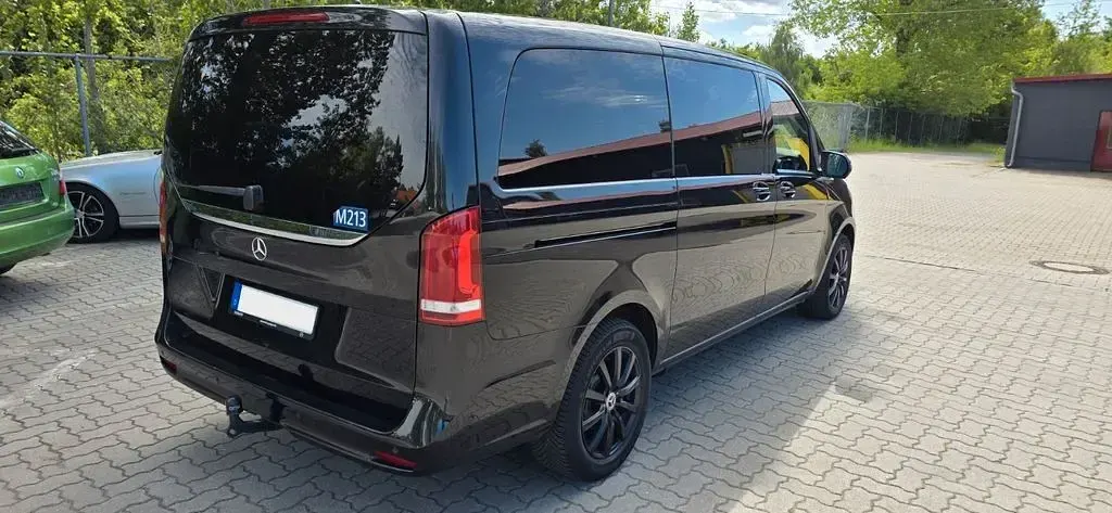 Gebraucht Mercedes V220 190 PS (139 kW) 2022 Schwarz Van / Kleinbus
