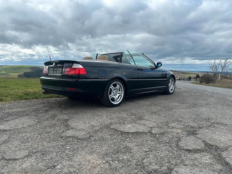 Gebraucht BMW 320 Cabriolet 170 PS (125 kW) 2005 Schwarz Cabrio