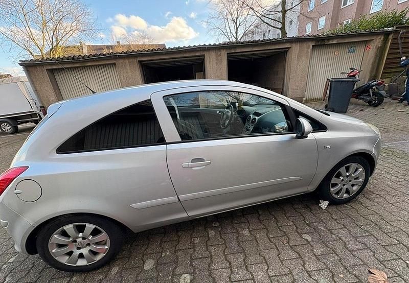 Gebraucht Opel Corsa 80 PS (58 kW) 2007 Silber Kleinwagen