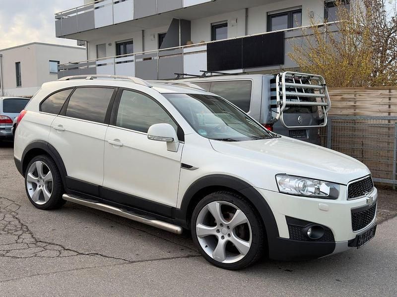 Gebraucht Chevrolet Captiva LTZ 184 PS (135 kW) 2012 Weiß SUV