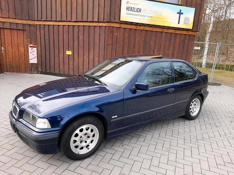 Gebraucht BMW 316 102 PS (75 kW) 1998 Blau Coupé