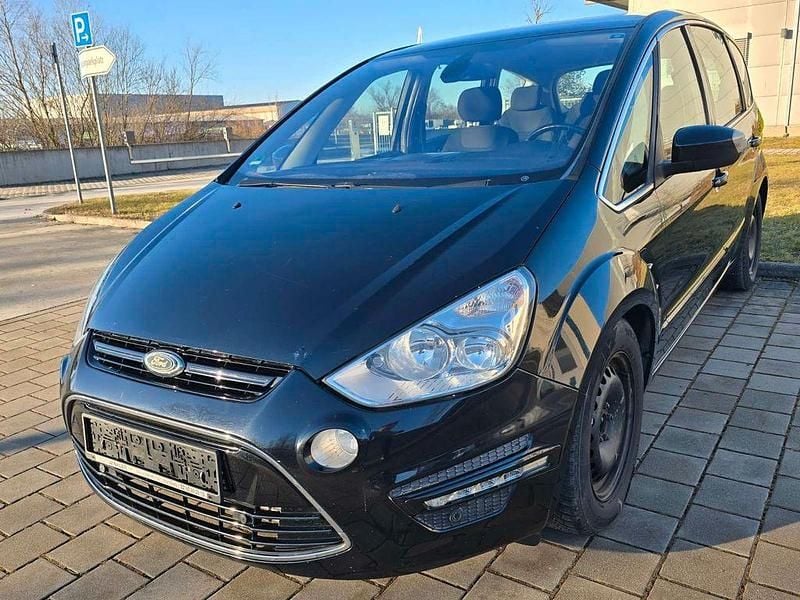 Gebraucht Ford S-MAX Titanium 140 PS (102 kW) 2010 Schwarz Van / Kleinbus