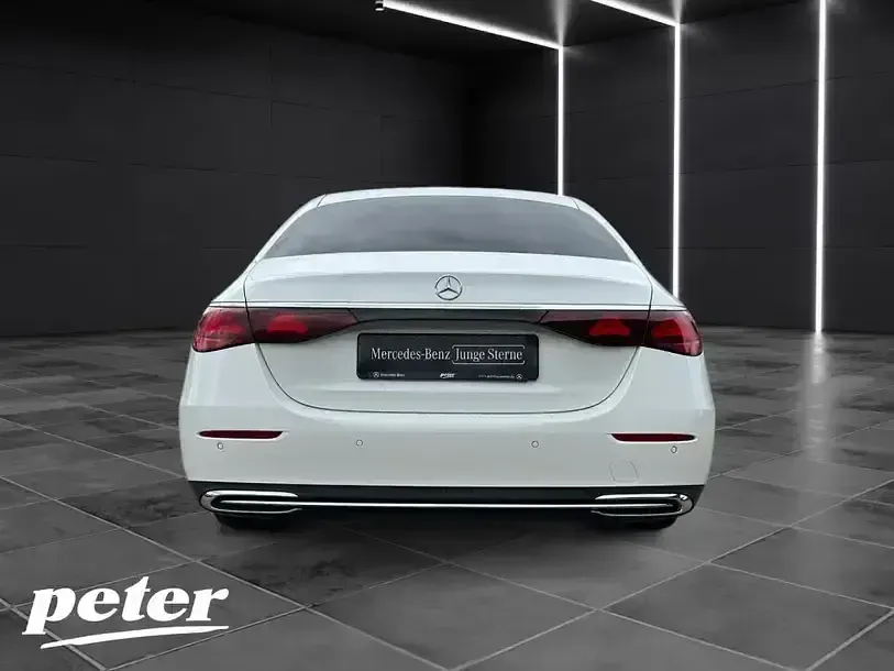 Gebraucht Mercedes E200 Advanced 204 PS (150 kW) 2024 Unilack polarweiß Limousine