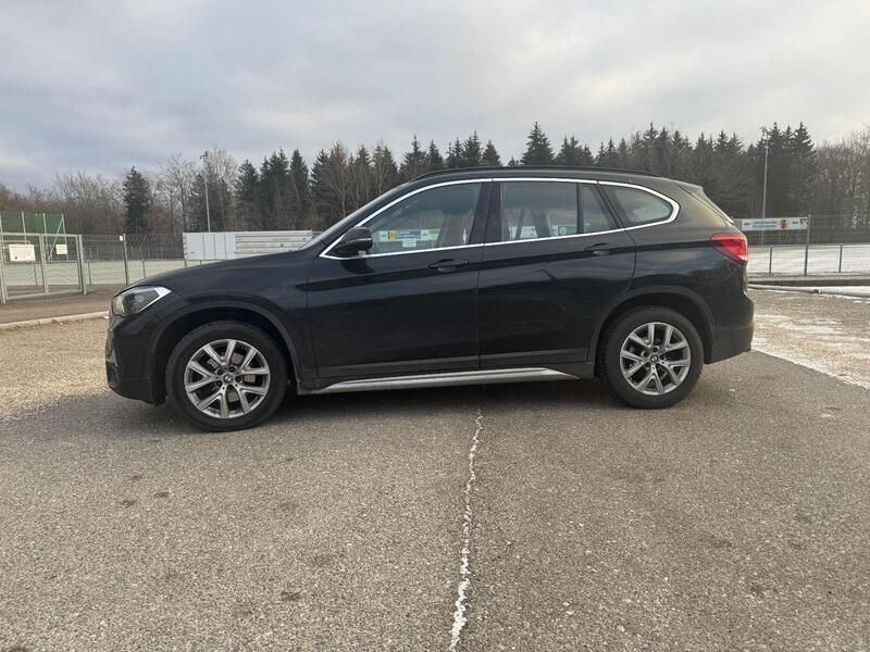 Schwarz Gebraucht 2019 BMW X1 SUV | 20.450 € (Guter Preis) - Bild 1/4