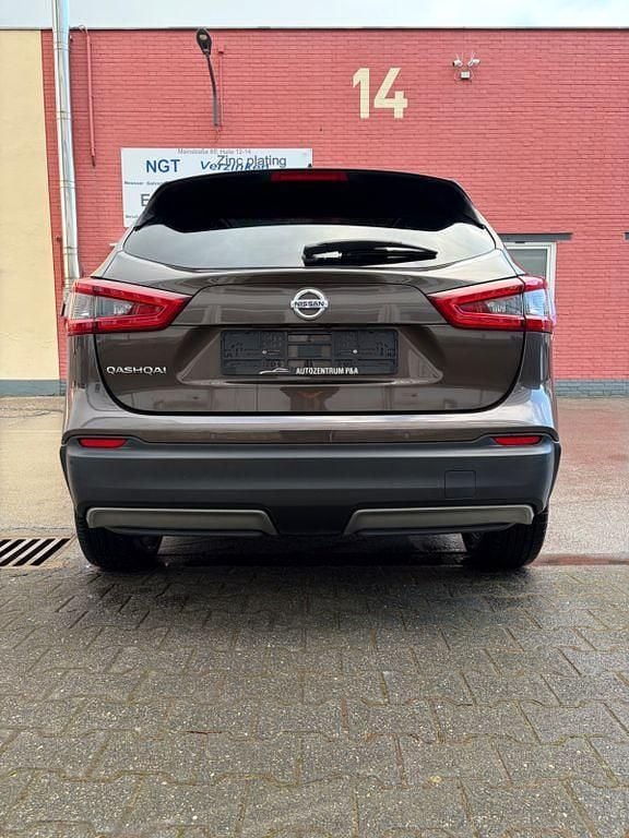 Gebraucht Nissan Qashqai 116 PS (85 kW) 2018 Braun SUV